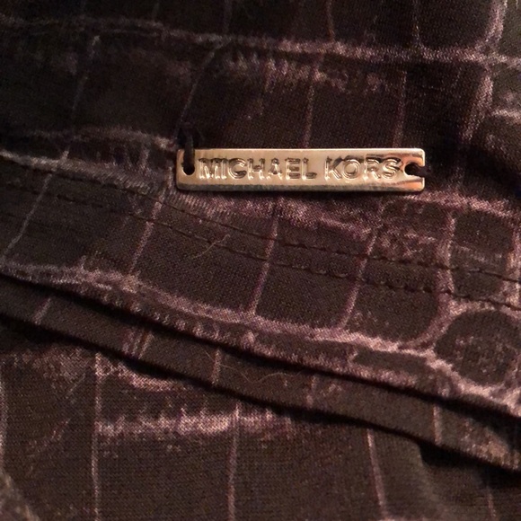 Michael Kors Cowl neck sleeveless top, scrunched left side detail, mk logo plate - Picture 6 of 10